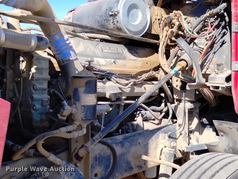 image for item DN6388 1991 Freightliner FLD120  grain truck