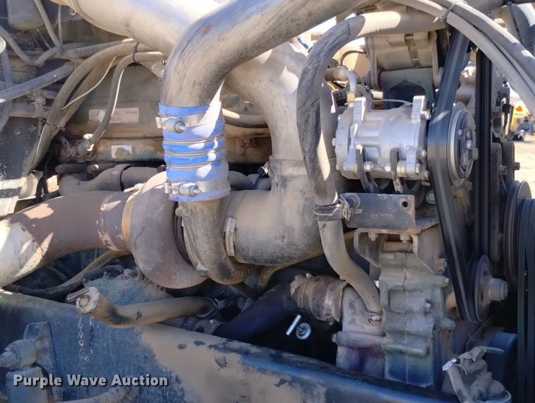 image for item DN6388 1991 Freightliner FLD120  grain truck