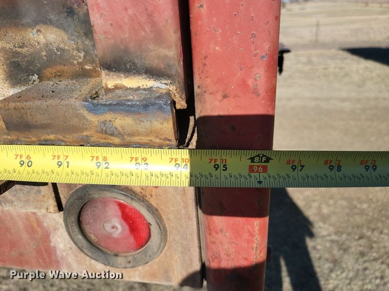 image for item DN6388 1991 Freightliner FLD120  grain truck