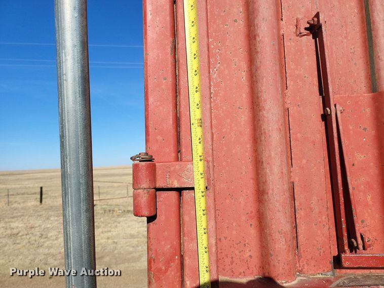 image for item DN6388 1991 Freightliner FLD120  grain truck