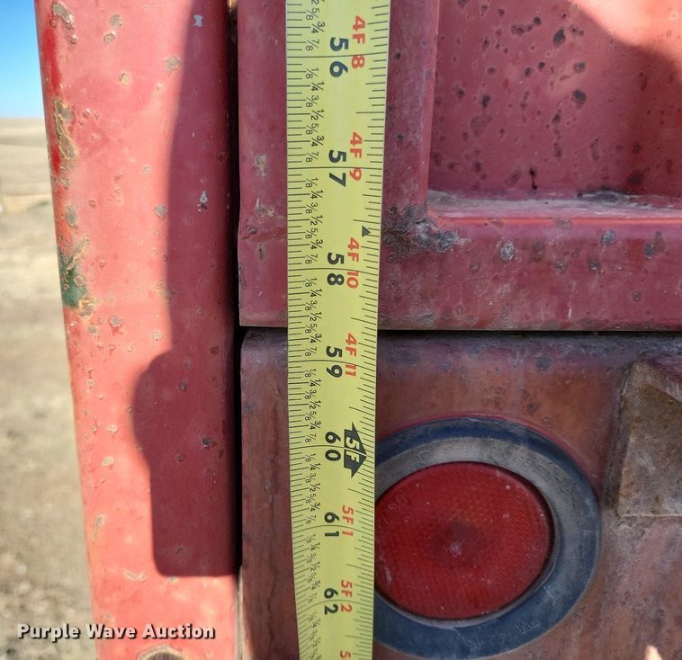 image for item DN6388 1991 Freightliner FLD120  grain truck