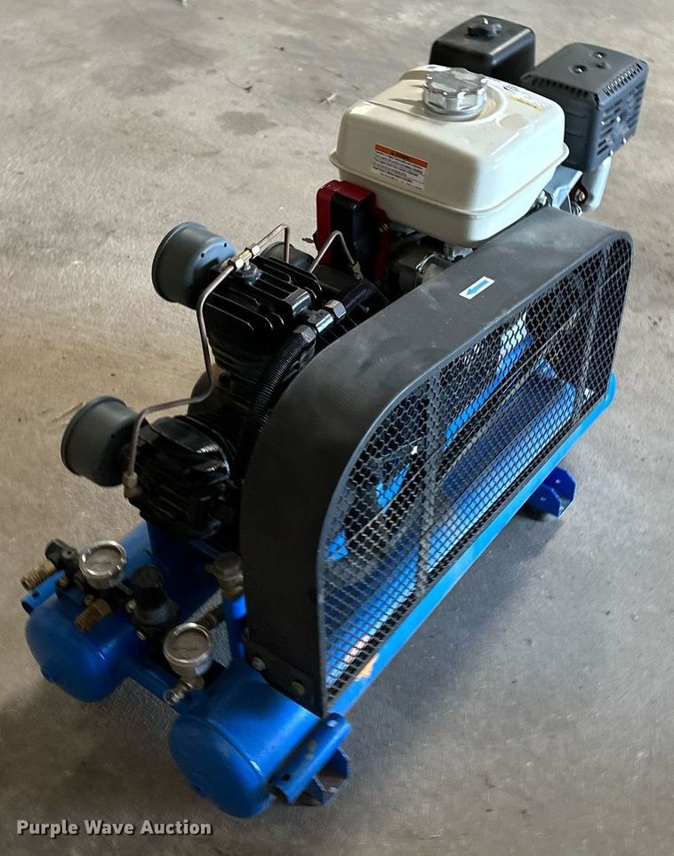 image for item KX9147 Puma PUK6008DG  air compressor