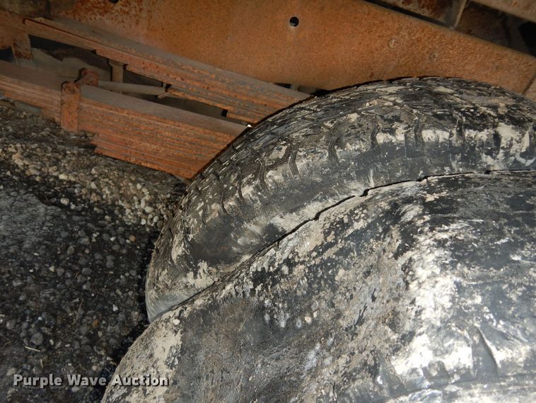 image for item DI6881 1993 Chevrolet K3500  tow truck