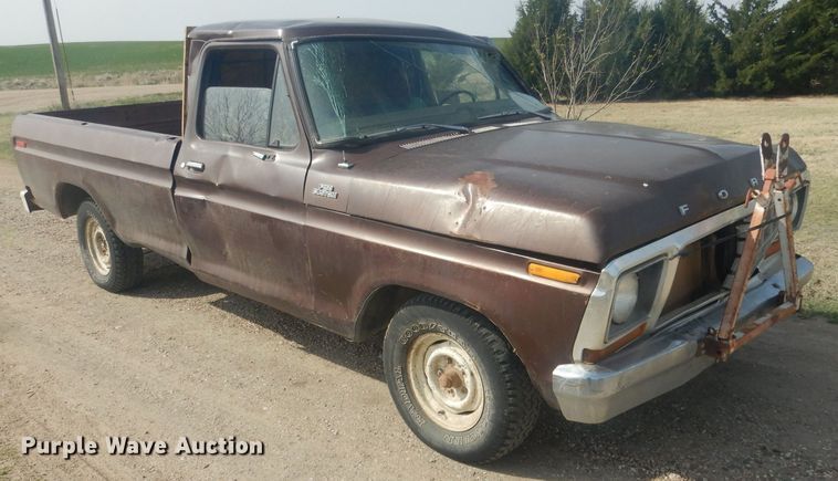 image for item DJ7028 1978 Ford F150  pickup truck