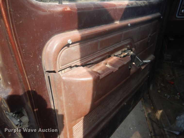 image for item DJ7028 1978 Ford F150  pickup truck