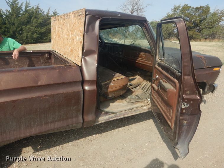 image for item DJ7028 1978 Ford F150  pickup truck