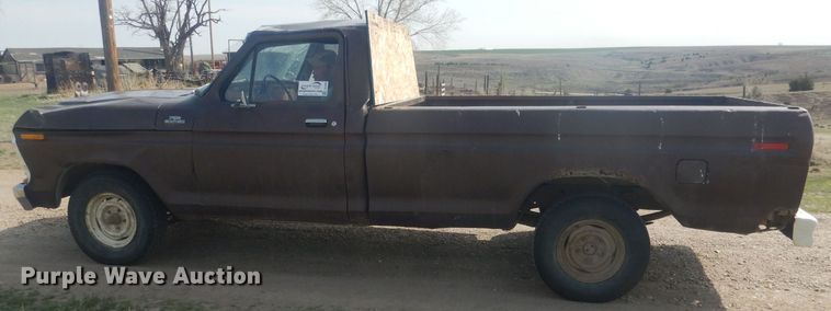 image for item DJ7028 1978 Ford F150  pickup truck