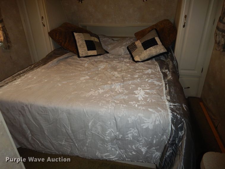 image for item DK1779 2005 Coachmen 27RLS  camper