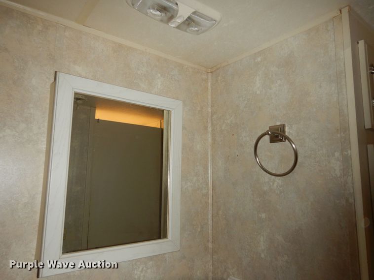 image for item DK1779 2005 Coachmen 27RLS  camper