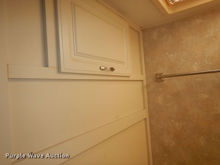 image for item DK1779 2005 Coachmen 27RLS  camper