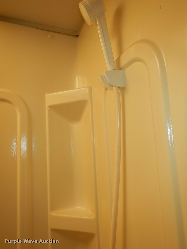 image for item DK1779 2005 Coachmen 27RLS  camper