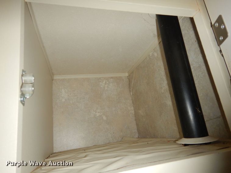 image for item DK1779 2005 Coachmen 27RLS  camper