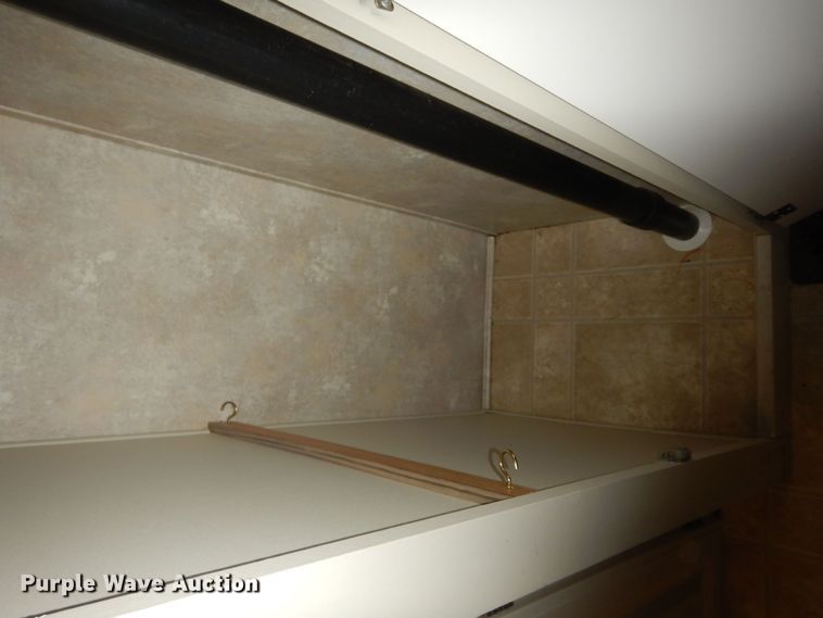 image for item DK1779 2005 Coachmen 27RLS  camper