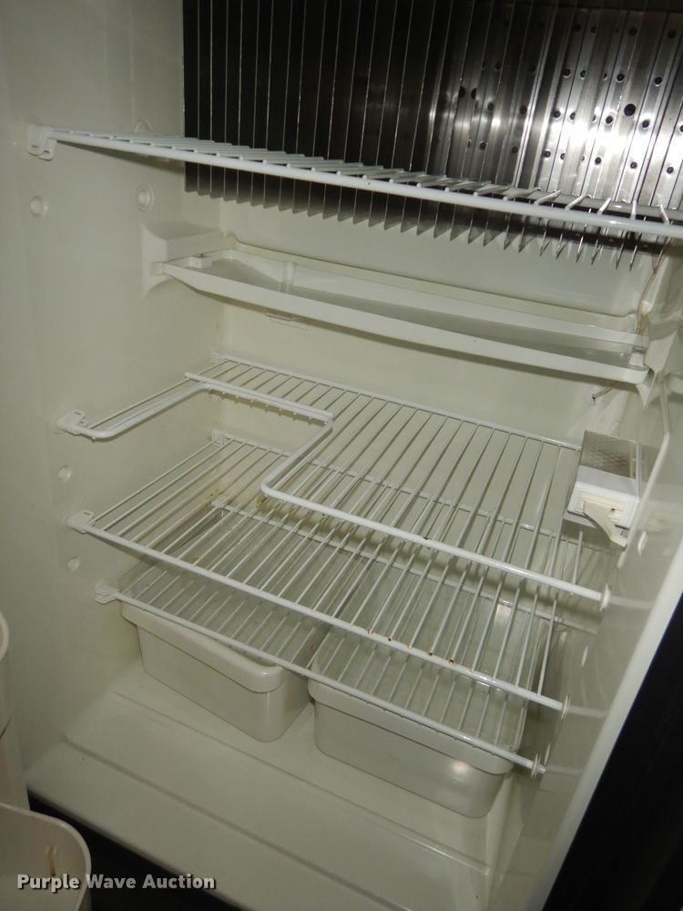 image for item DK1779 2005 Coachmen 27RLS  camper