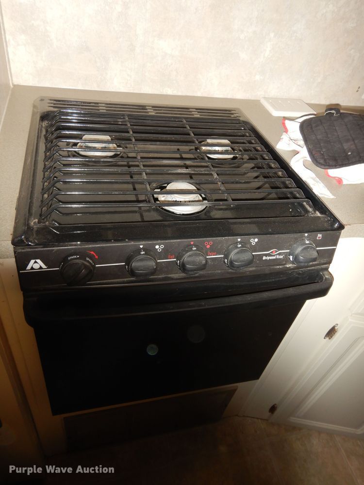 image for item DK1779 2005 Coachmen 27RLS  camper