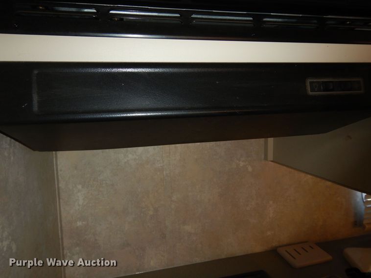 image for item DK1779 2005 Coachmen 27RLS  camper