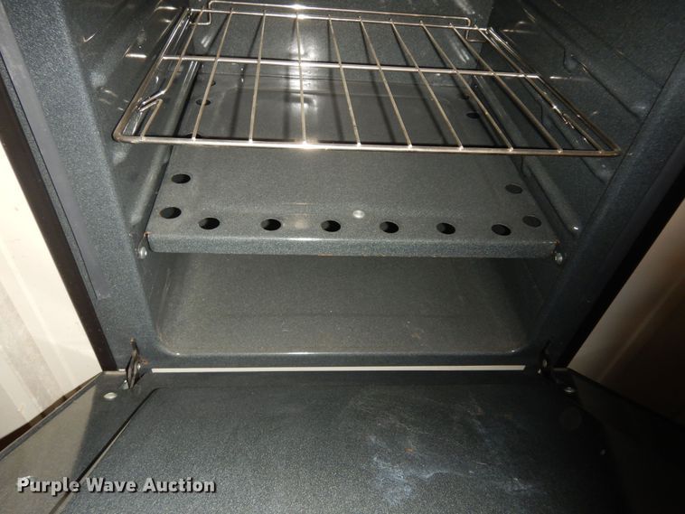 image for item DK1779 2005 Coachmen 27RLS  camper