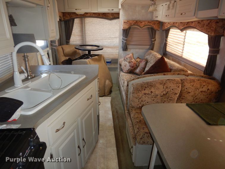 image for item DK1779 2005 Coachmen 27RLS  camper