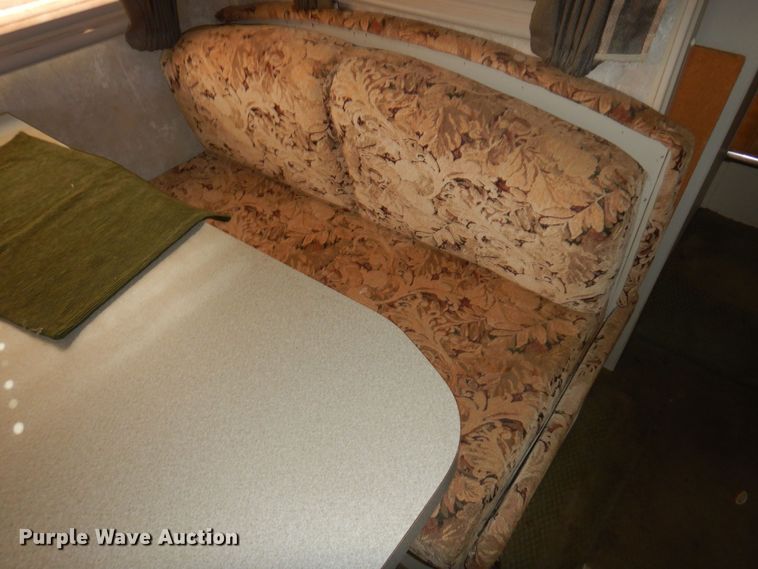 image for item DK1779 2005 Coachmen 27RLS  camper