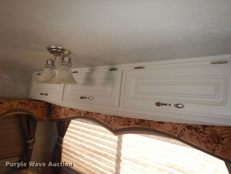 image for item DK1779 2005 Coachmen 27RLS  camper