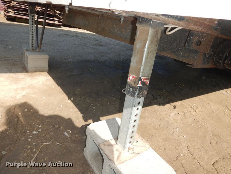 image for item DK1779 2005 Coachmen 27RLS  camper