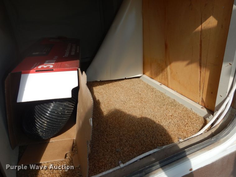 image for item DK1779 2005 Coachmen 27RLS  camper