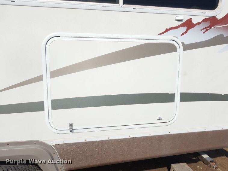 image for item DK1779 2005 Coachmen 27RLS  camper