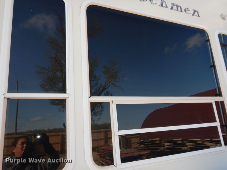 image for item DK1779 2005 Coachmen 27RLS  camper