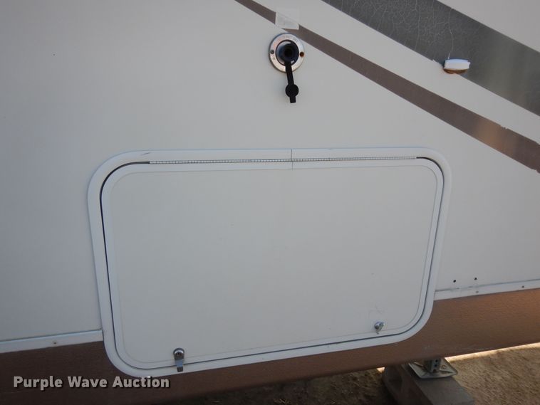 image for item DK1779 2005 Coachmen 27RLS  camper