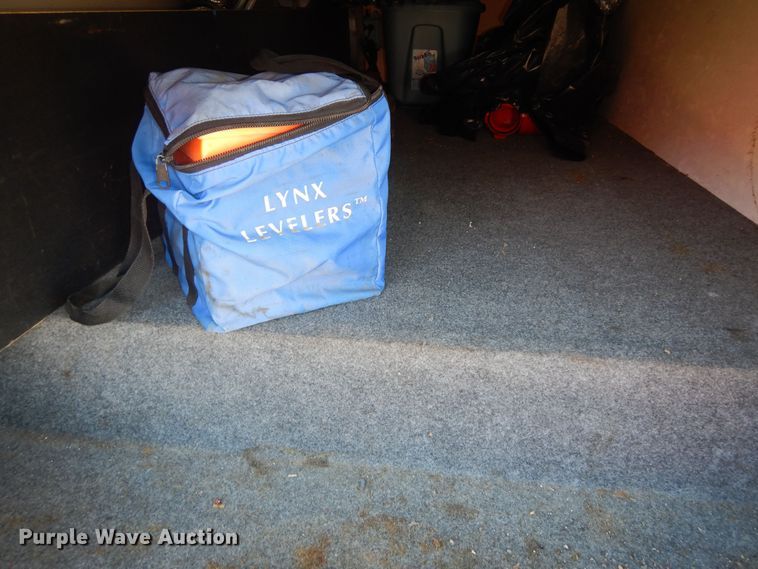 image for item DK1779 2005 Coachmen 27RLS  camper