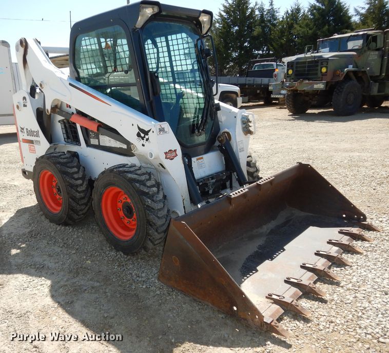 image for item DK1788 2014 Bobcat S590  skid steer loader