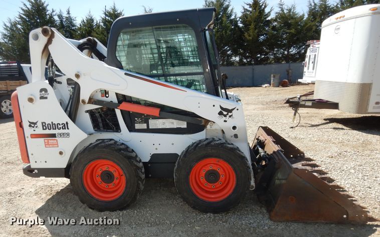 image for item DK1788 2014 Bobcat S590  skid steer loader