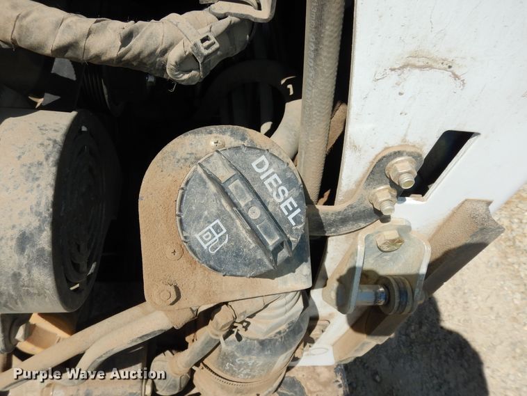 image for item DK1788 2014 Bobcat S590  skid steer loader