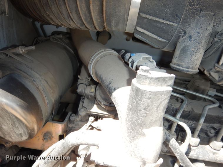 image for item DK1788 2014 Bobcat S590  skid steer loader