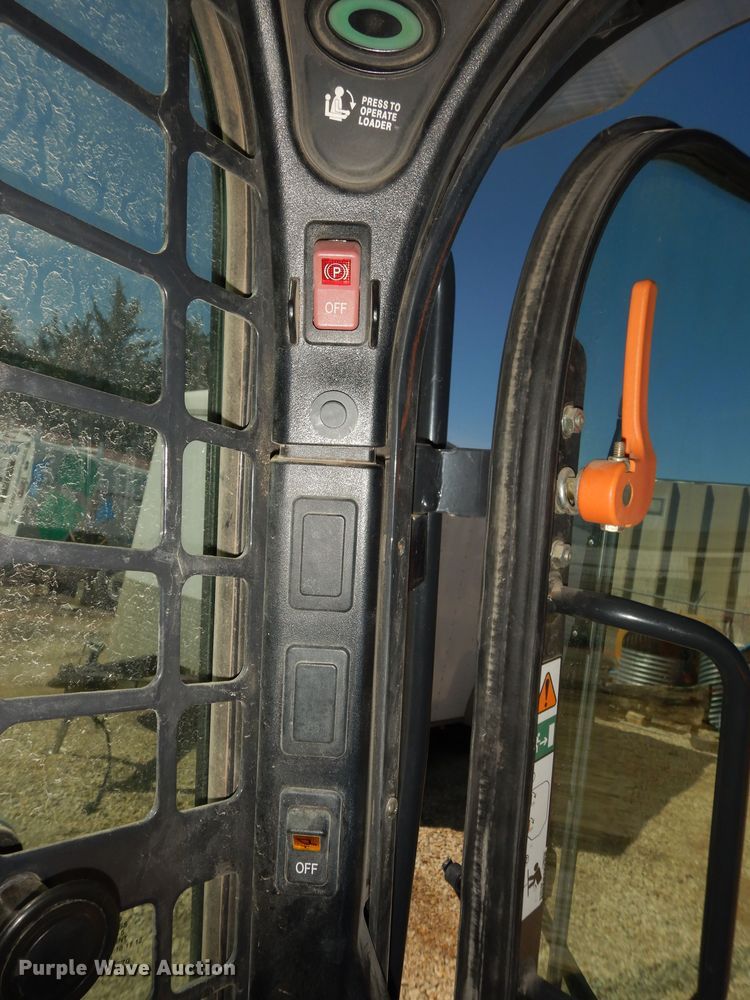 image for item DK1788 2014 Bobcat S590  skid steer loader