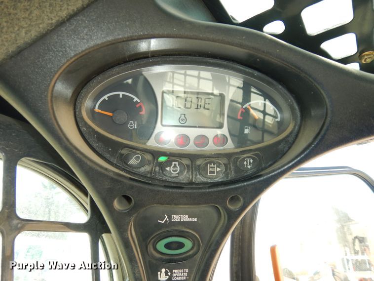 image for item DK1788 2014 Bobcat S590  skid steer loader