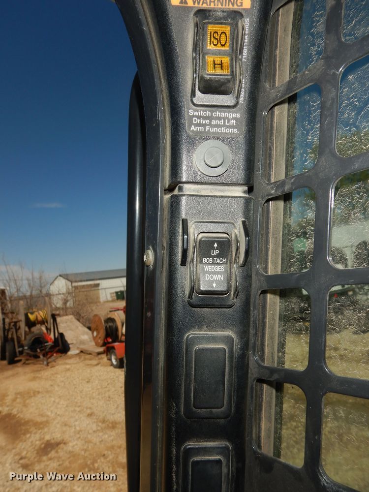 image for item DK1788 2014 Bobcat S590  skid steer loader