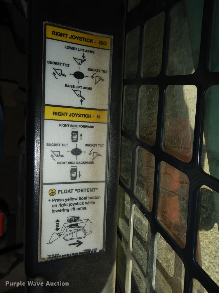 image for item DK1788 2014 Bobcat S590  skid steer loader