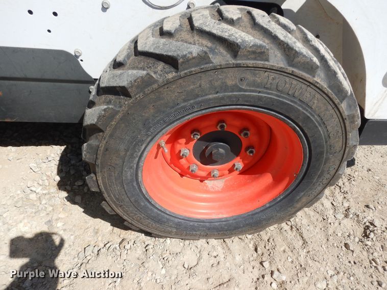 image for item DK1788 2014 Bobcat S590  skid steer loader