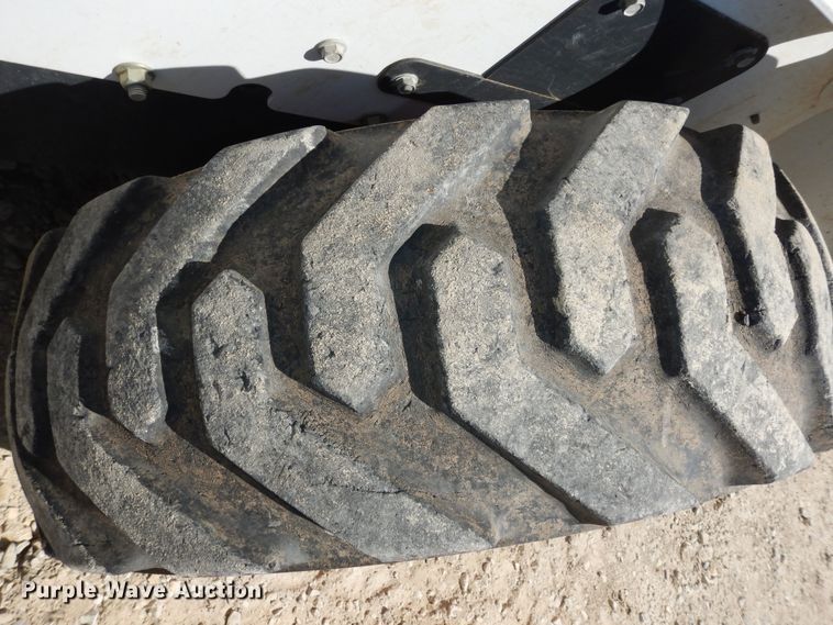 image for item DK1788 2014 Bobcat S590  skid steer loader