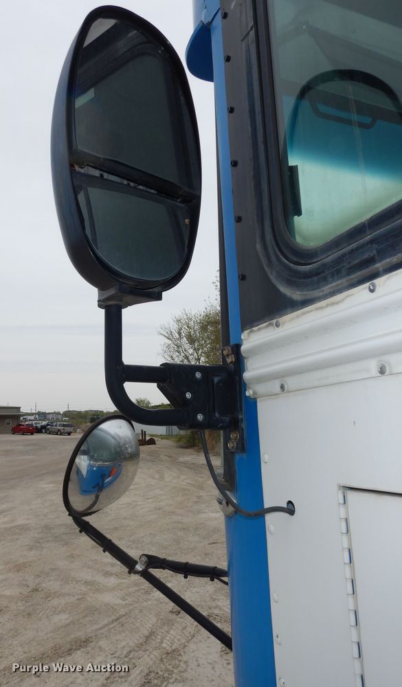 image for item DK1808 2009 Blue Bird All American  school bus