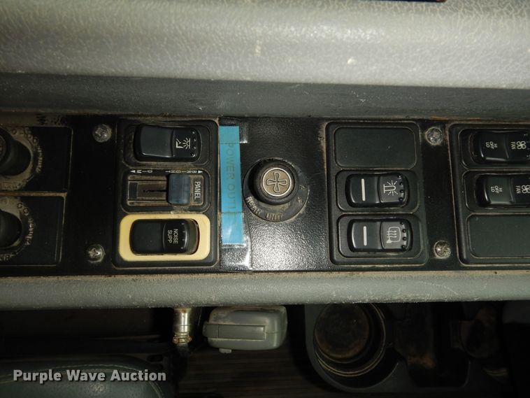 image for item DK1808 2009 Blue Bird All American  school bus