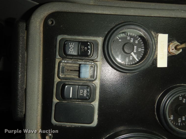 image for item DK1808 2009 Blue Bird All American  school bus