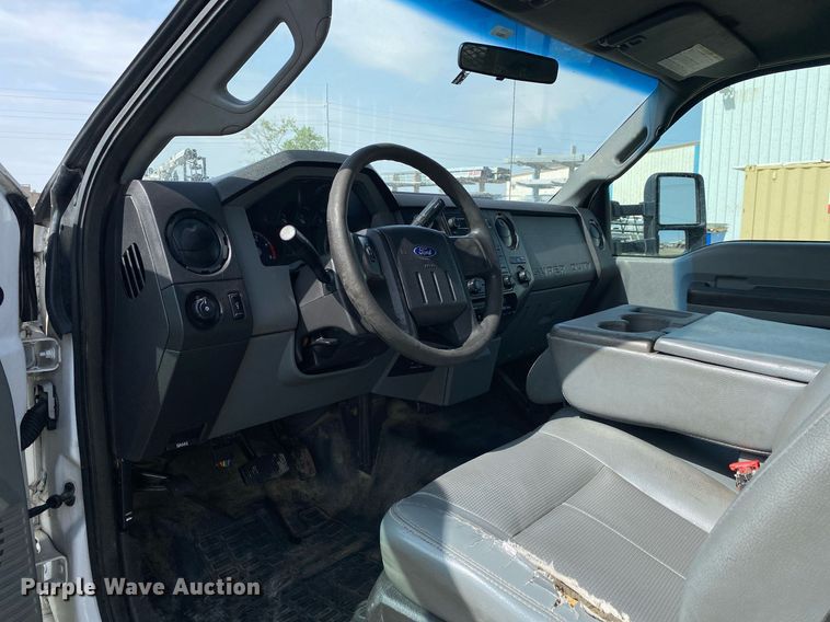 image for item DL7168 2012 Ford F550 Super Duty  flatbed truck