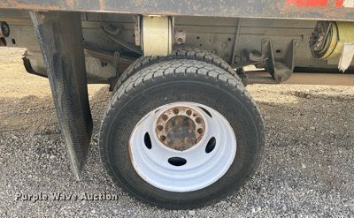 image for item DL7168 2012 Ford F550 Super Duty  flatbed truck