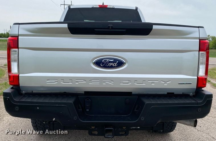 image for item DL7169 2019 Ford F250 Super Duty  SuperCab pickup truck