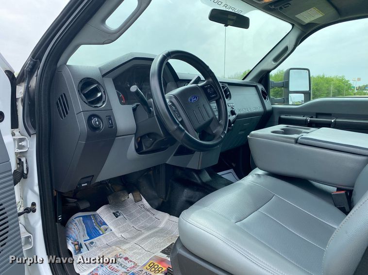 image for item DL7170 2012 Ford F450 Super Duty  Crew Cab flatbed truck