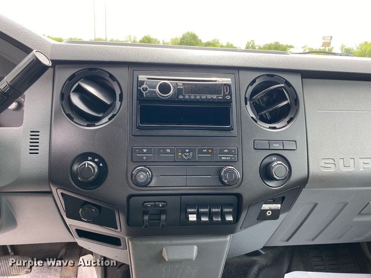 image for item DL7170 2012 Ford F450 Super Duty  Crew Cab flatbed truck