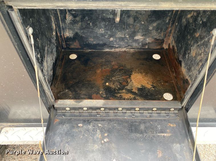 image for item DL7170 2012 Ford F450 Super Duty  Crew Cab flatbed truck