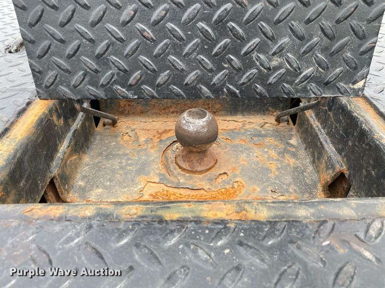 image for item DL7170 2012 Ford F450 Super Duty  Crew Cab flatbed truck